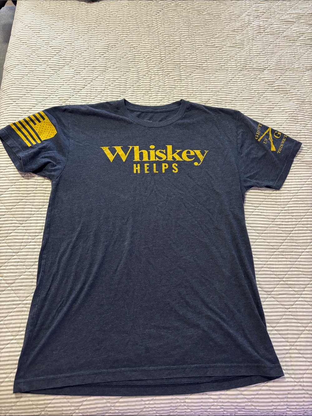 Men’s Whiskey Helps Short-Sleeve Graphic Tee - Navy